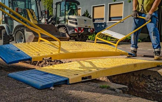 easilift-handles-pair-yellow-traffic-safety-application-ss-p-4