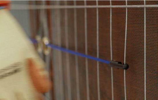 Elastic Ties for Echo Barriers