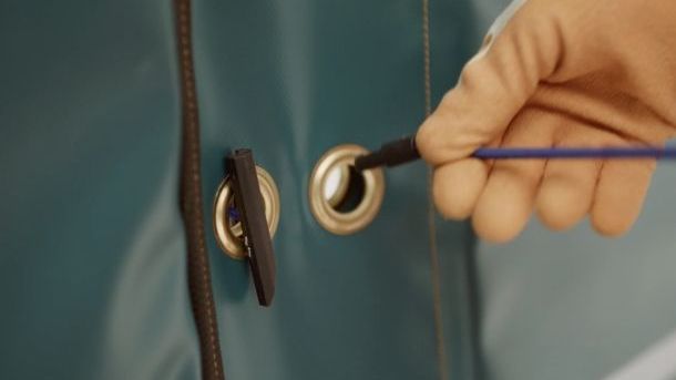 Elastic Ties for Echo Barriers