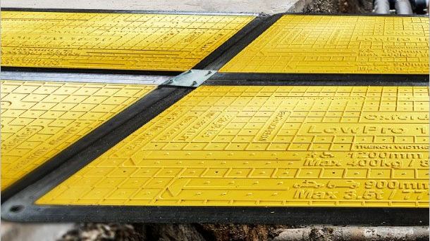 lowpro-4-way-connector-plate-steel-traffic-safety-application-ss-p-
