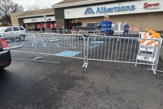 steel-crowd-control-barricades-parking-lot