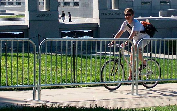 lightguard-s-700-galvanized-crowd-control-barriers-application-ss-p-4